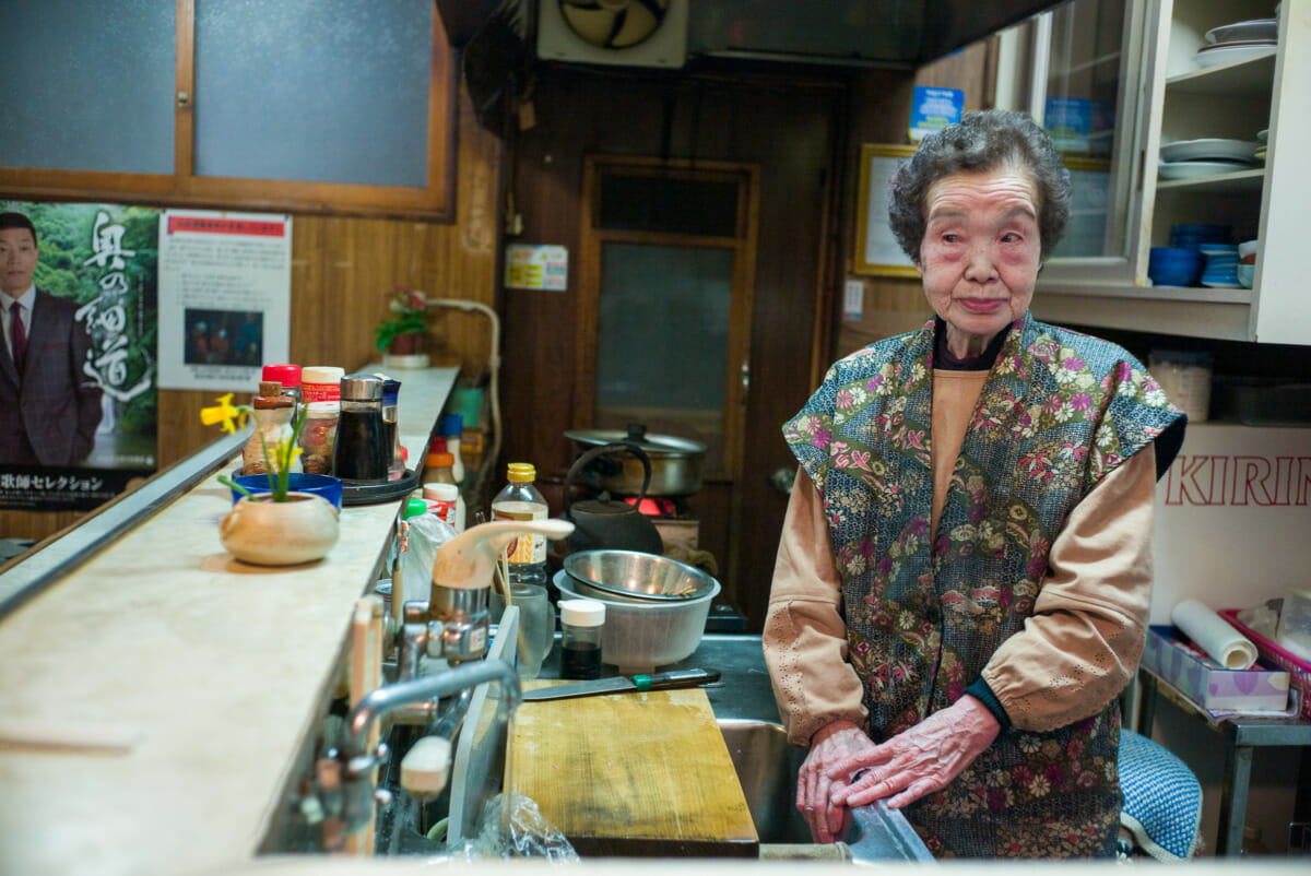 93-year-old tokyo bar owner