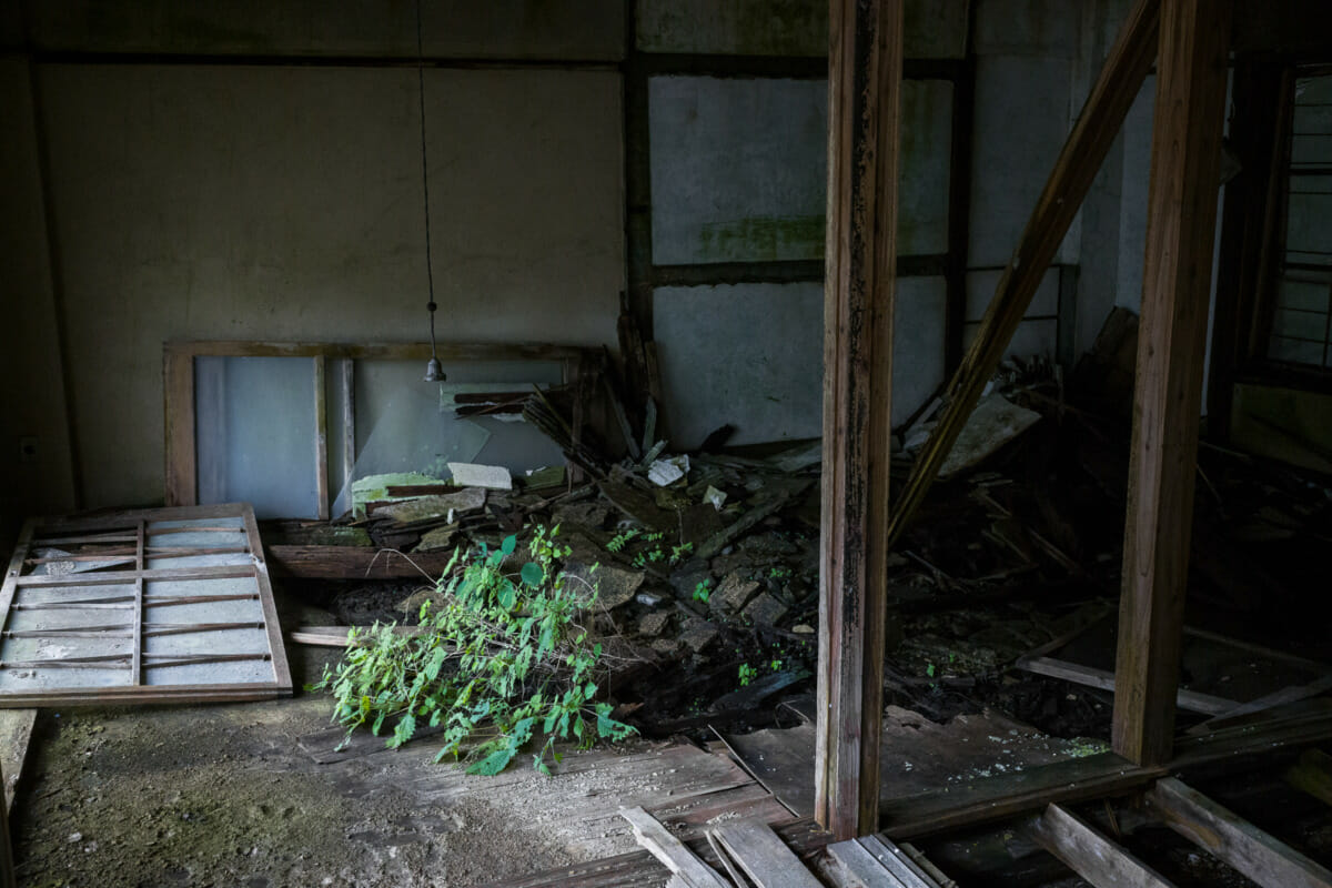 old and abandoned Japanese apartment buildings