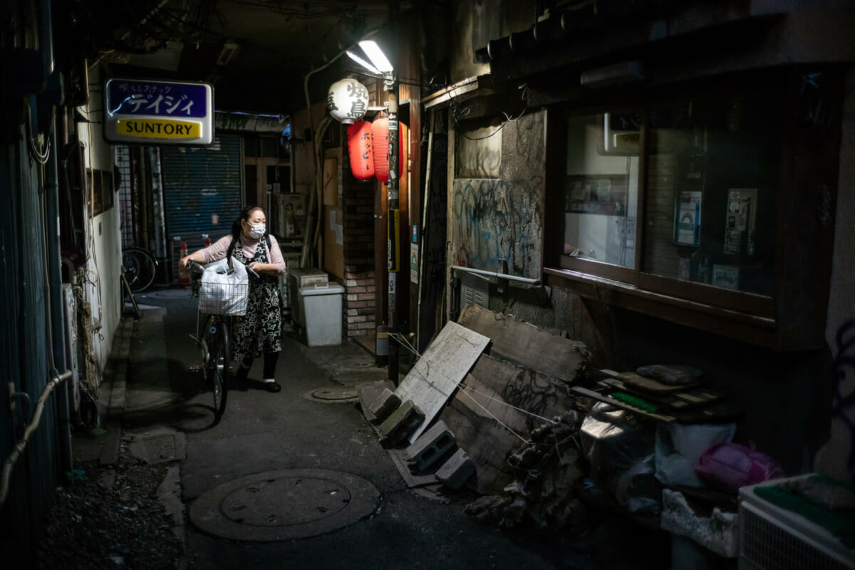 A crumbling Tokyo alleyway from another time