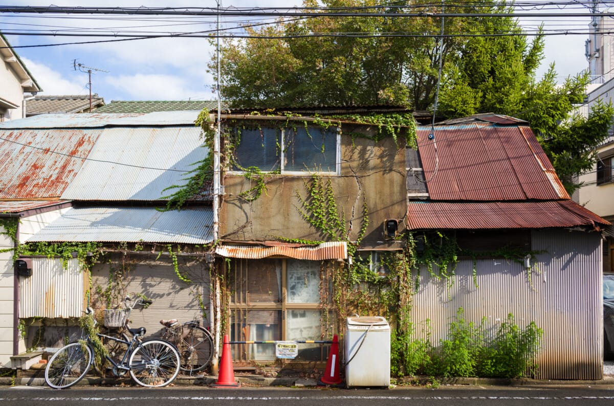 Everyday scenes on an everyday Tokyo walk