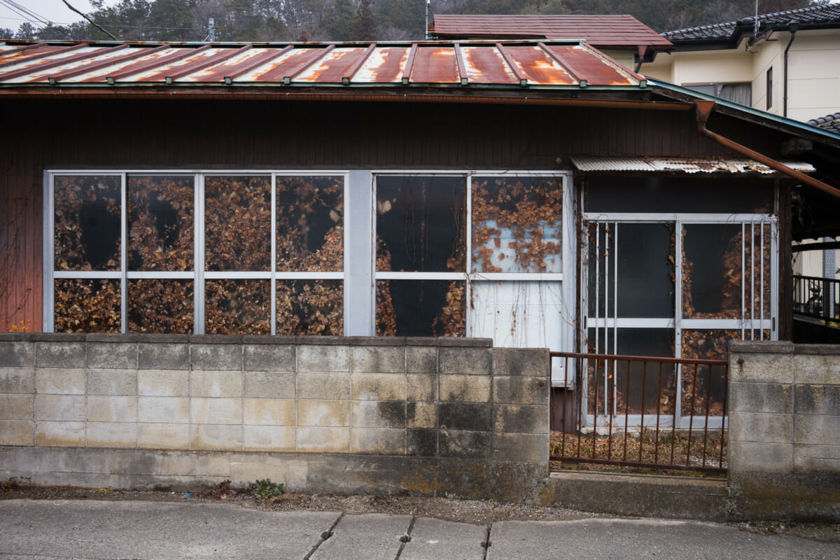a faded and disappearing old Japanese town