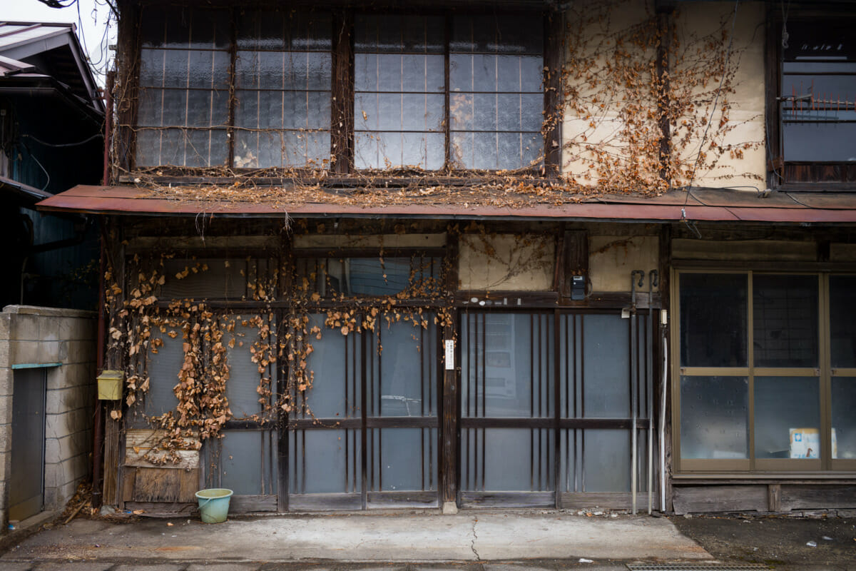 , Faded scenes from a slowly disappearing Japanese town — Tokyo Times