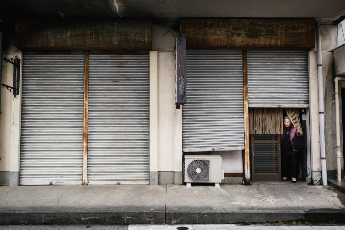 scenes from a faded Japanese city