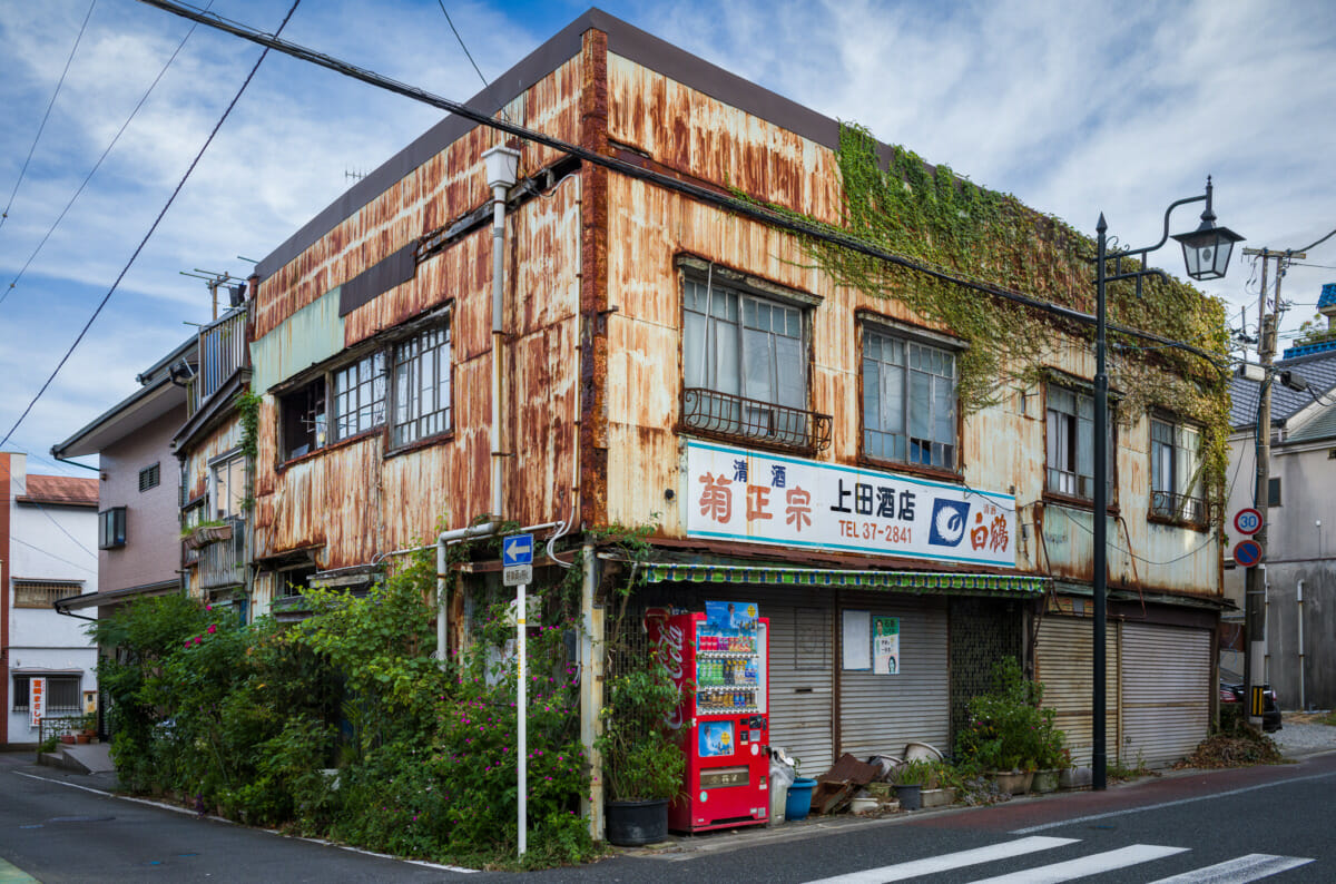 Faded scenes from a few Japanese coastal towns