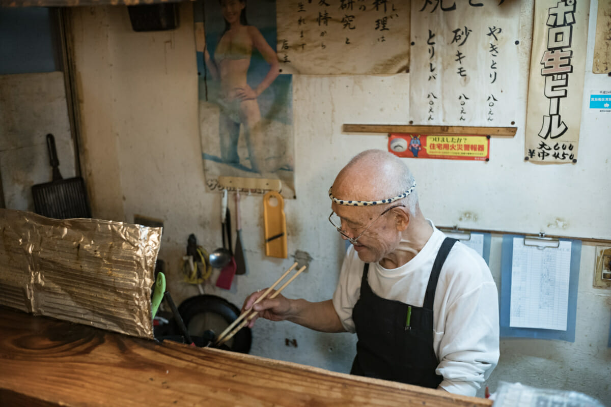 A lovely old Tokyo bar owner