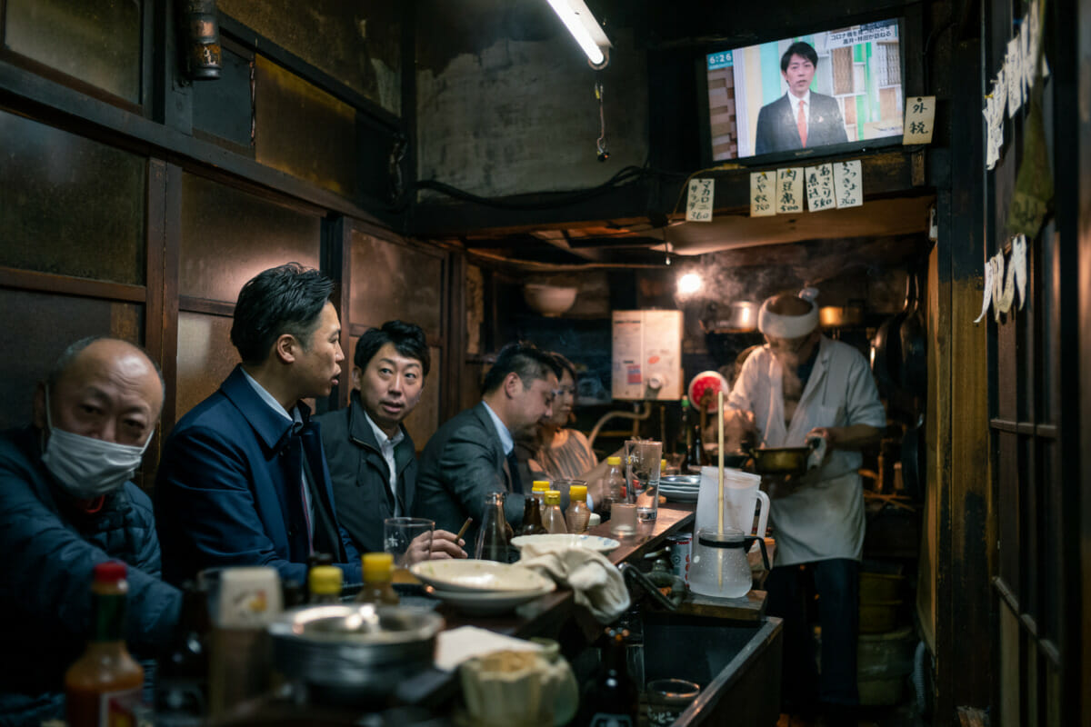 A terrifically old school little Tokyo bar