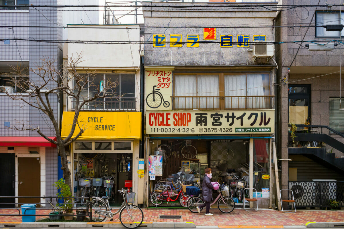 A lovely old Tokyo bicycle shop