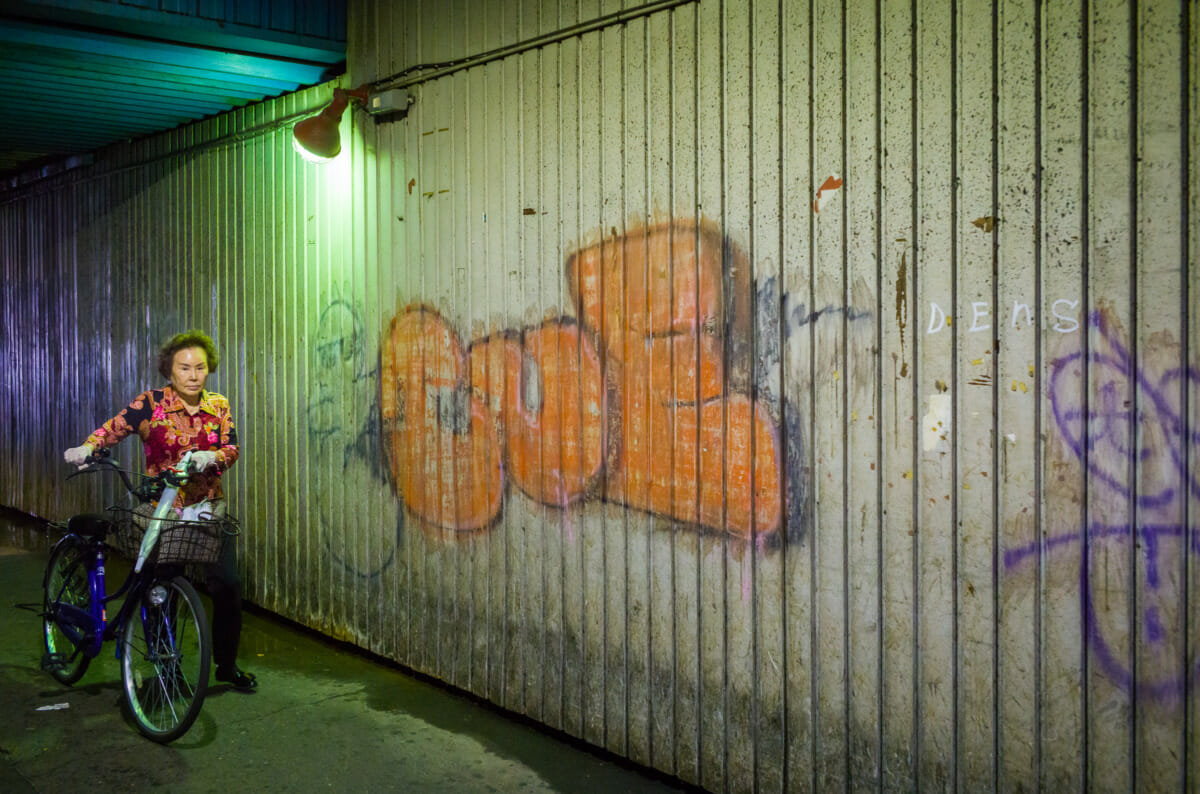 Gritty Osaka graffiti