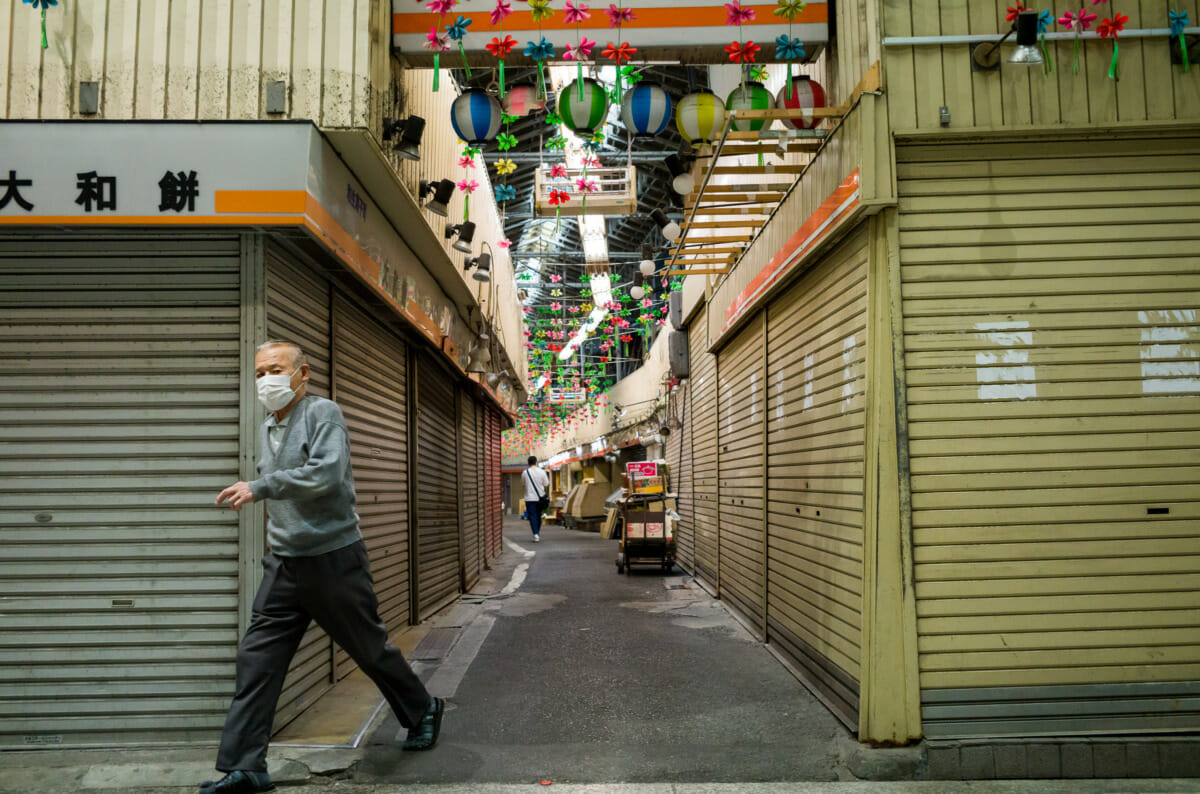 the incredible old covered shopping streets of Osaka