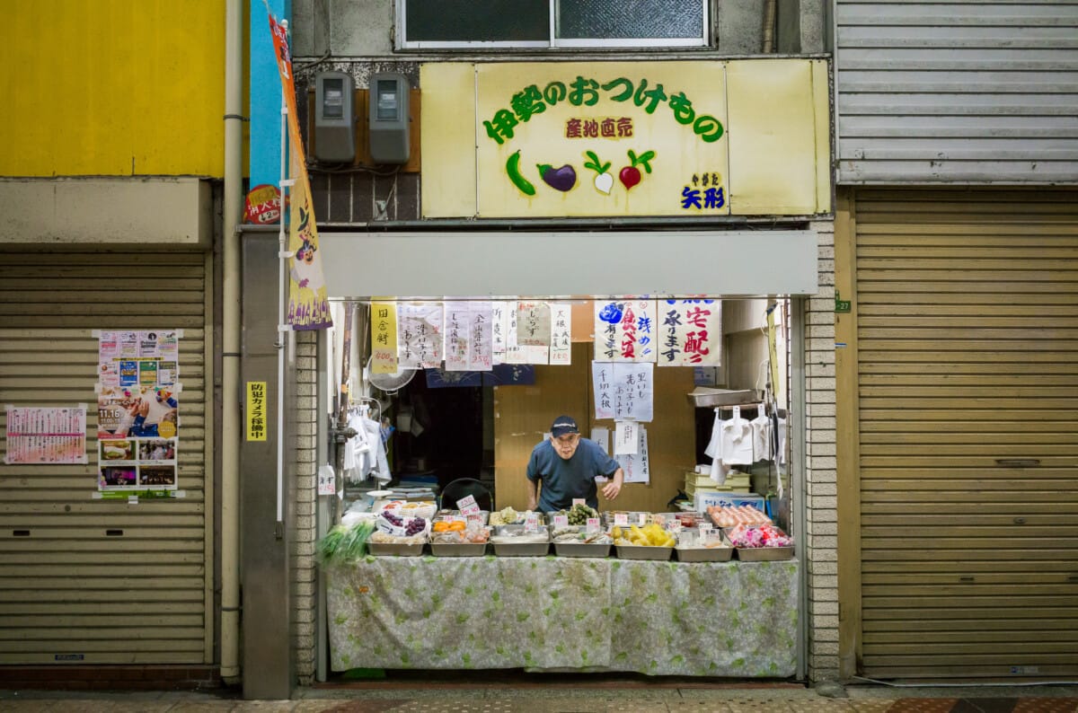 Timeless Osaka photowalks