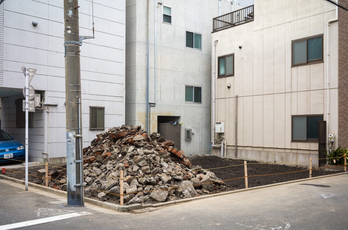 The inevitable end of a long-abandoned old Tokyo shop