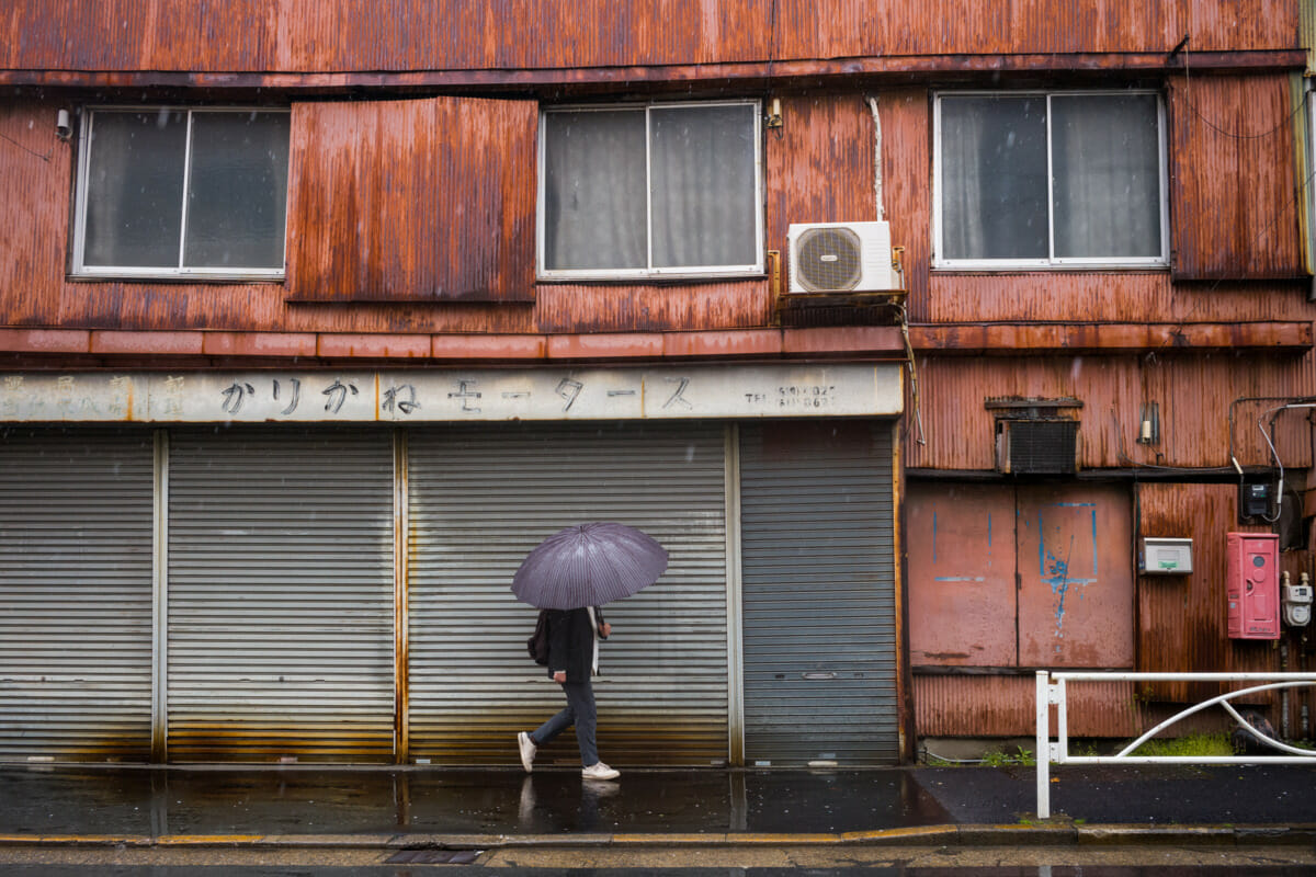Tokyo urban colours in the rain